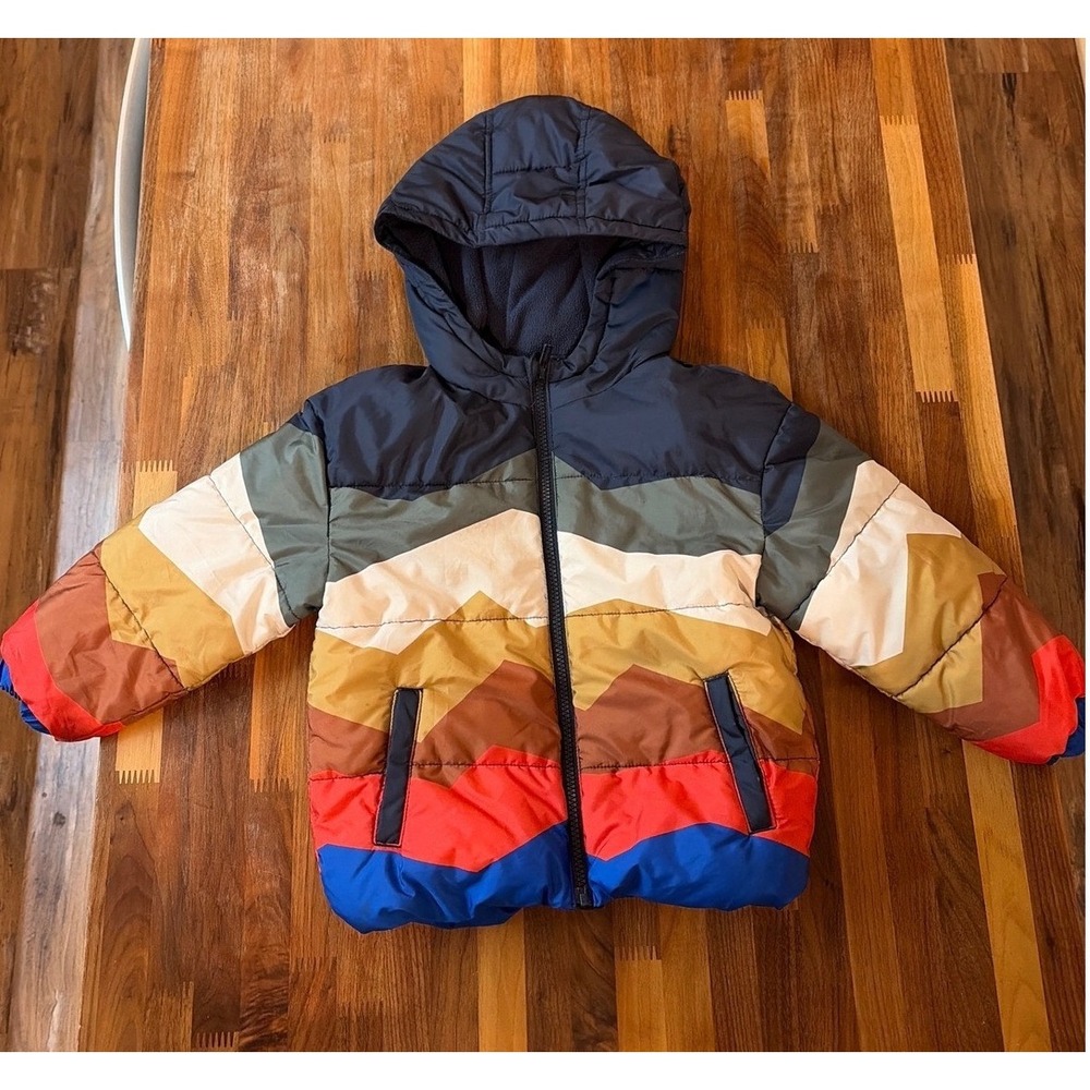 Old Navy Kids Exuberant Puff Mountain View Jacket Multi Chevron 4T Water-Resist